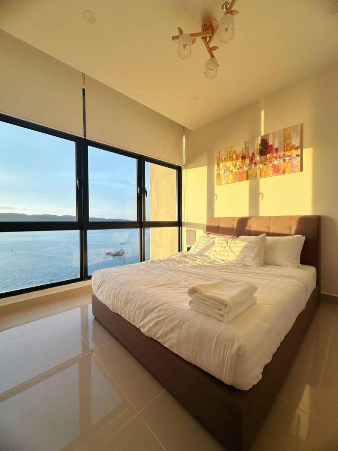 Sunset Seaview Studio Apartment At Kota Kinabalu City Centre Exteriör bild